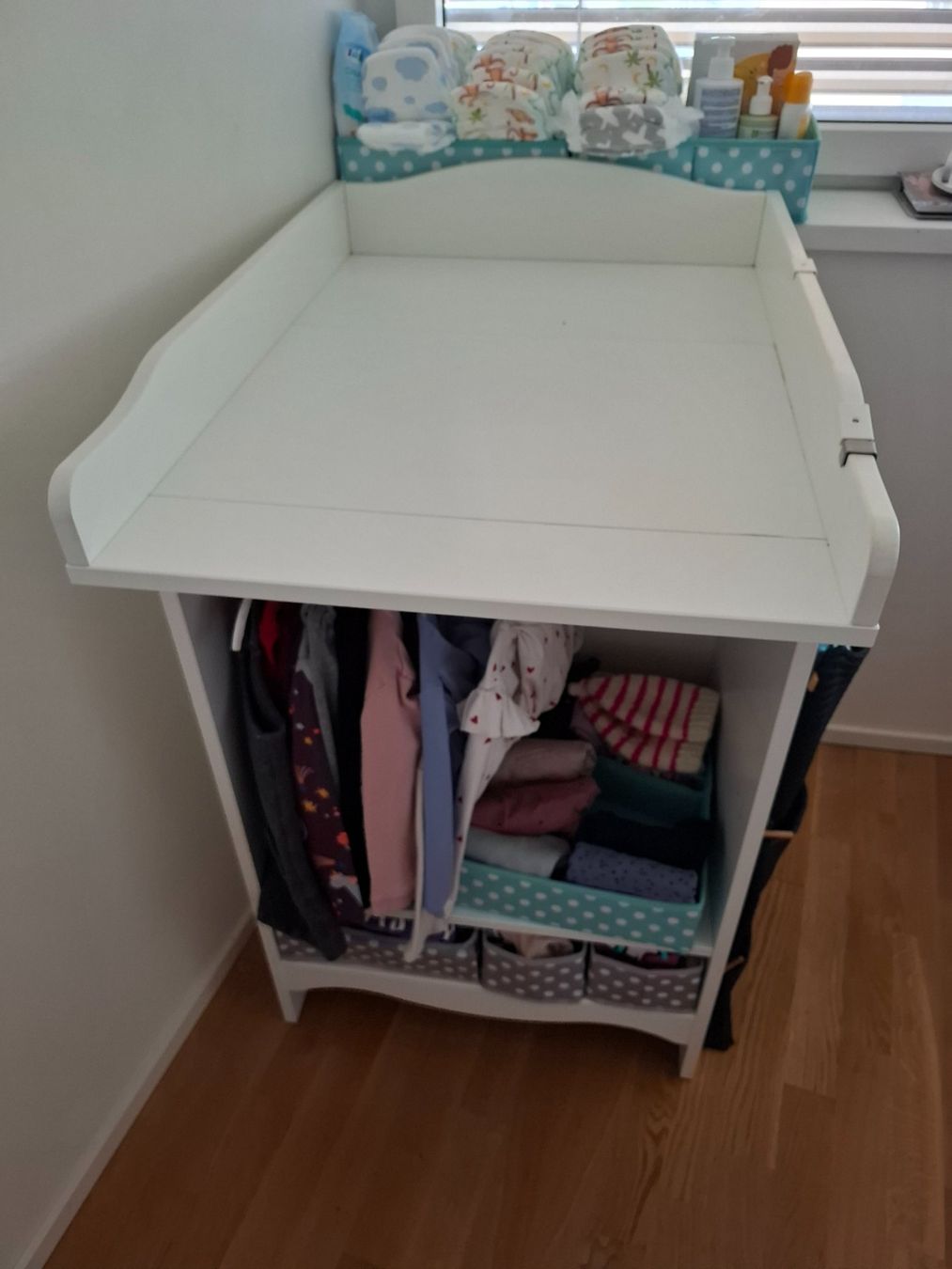Ikea Tables à langer & accessoires: Wickelkommode mit Regal – D'occasion à Biel/Bienne par nad_rm72 2