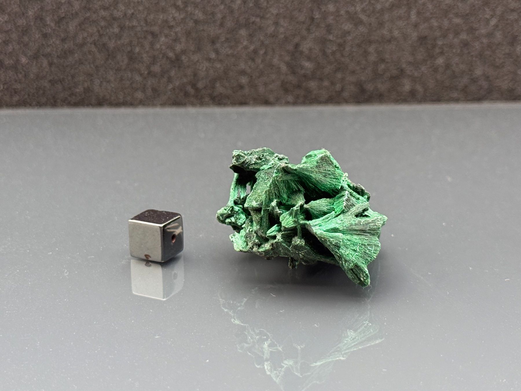 Minerali & Pietre curative: Malachit Kristall - Mineral – Usato da Vésenaz venduto da RMShop 1