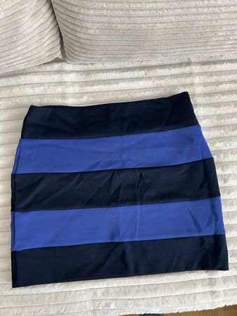 AMISU ROCK NEU GR 34