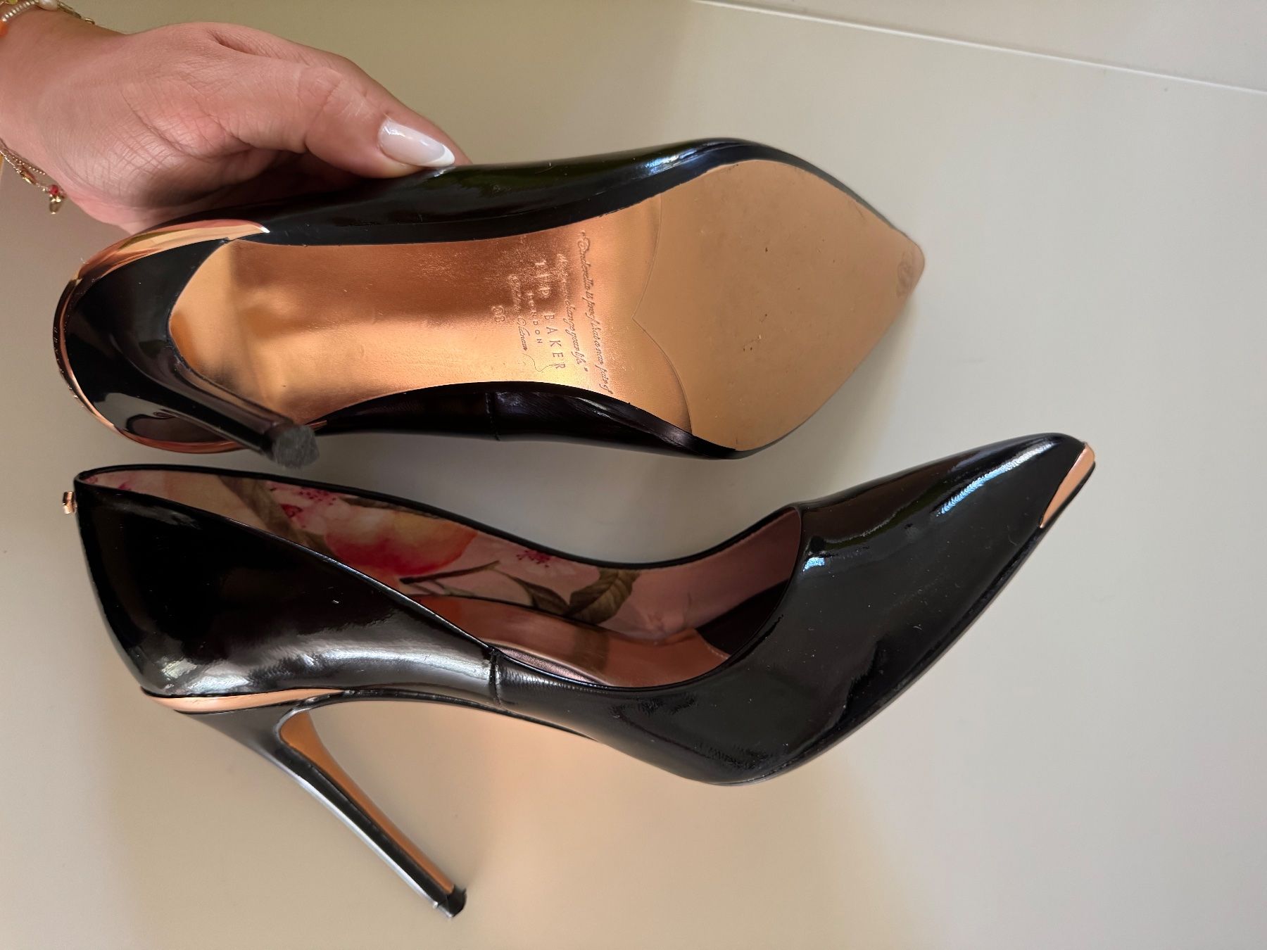 Ted Baker Scarpe da donna: Ted Baker Pumps Schwarz / Rosé Gold – Usato da Zürich venduto da sim.one00 4