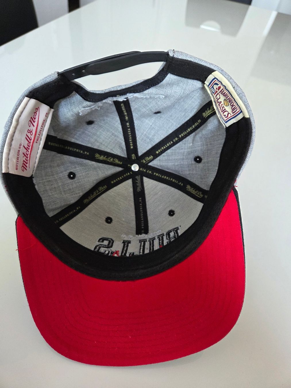 Mitchell & Ness Chapeaux, bonnets & casquettes: Mitchell & Ness Chicago Bulls Snapback Cap Wolle – D'occasion à Rothenburg par RaphiS549 3
