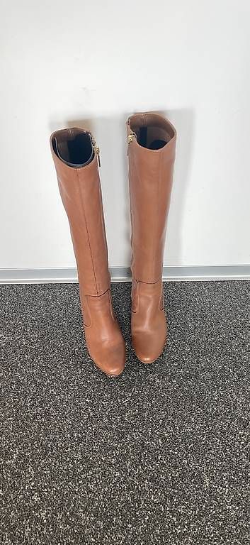 Damenschuhe: Stiefel echtes Leder, 37, hellbraun – Gebraucht aus Biel/Bienne von homesurf