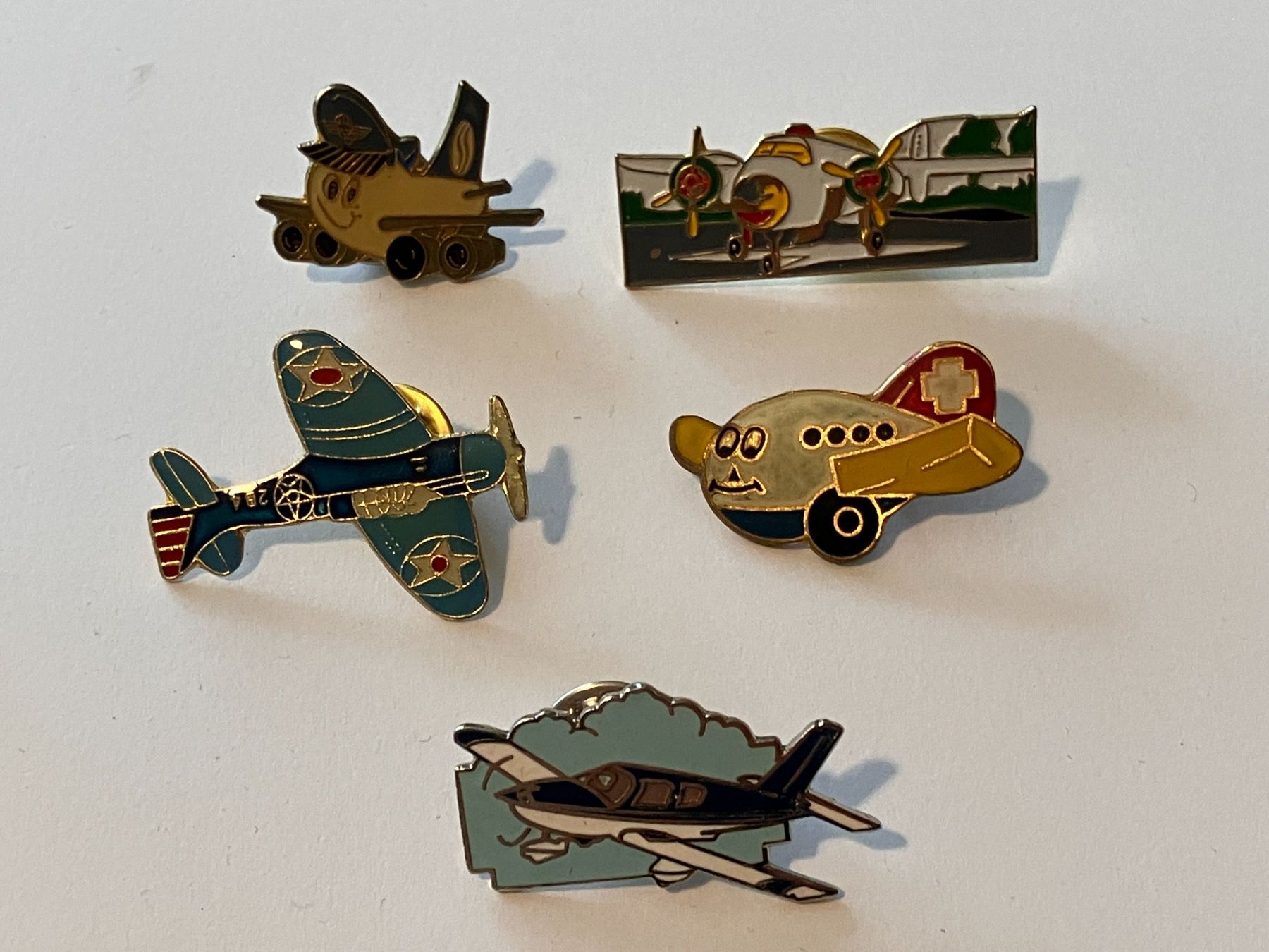 Placchette & Badge: 5 Pin Flugzeuge – Usato da Basel venduto da djwwpp