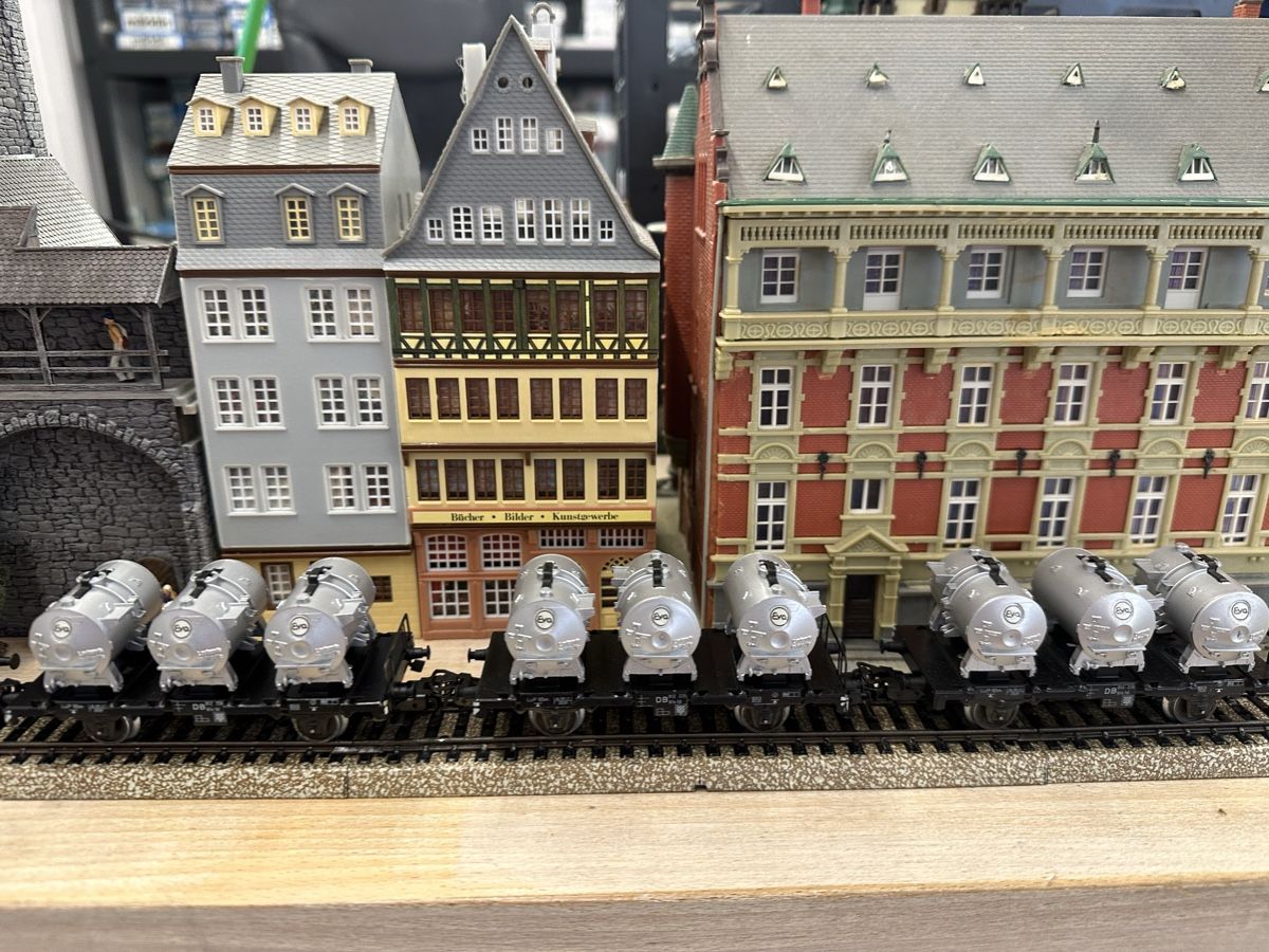 Märklin Modellini di ferrovie: Märklin 2874 DB BR E63 Behälterzug – Usato da Lupsingen venduto da New-Haven 2