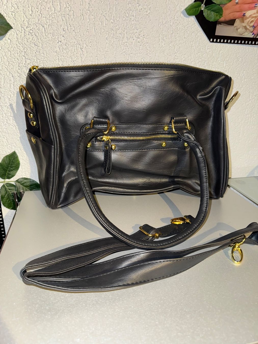 Borse da donna: schwarze Tasche – Nuovo (secondo la descrizione) da Grosswangen venduto da shoes.bags.and.co 5