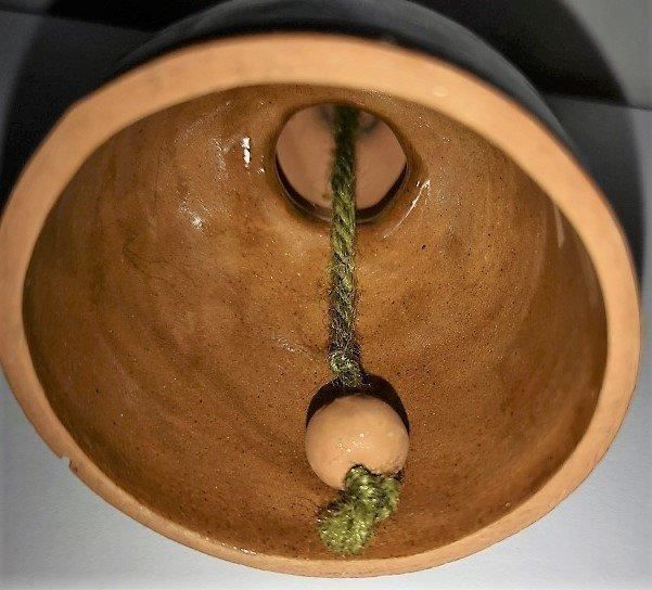Campanacci mucche: Glocke mit Frau aus Keramik – Nuovo (secondo la descrizione) da Lutzenberg venduto da Truhe 4