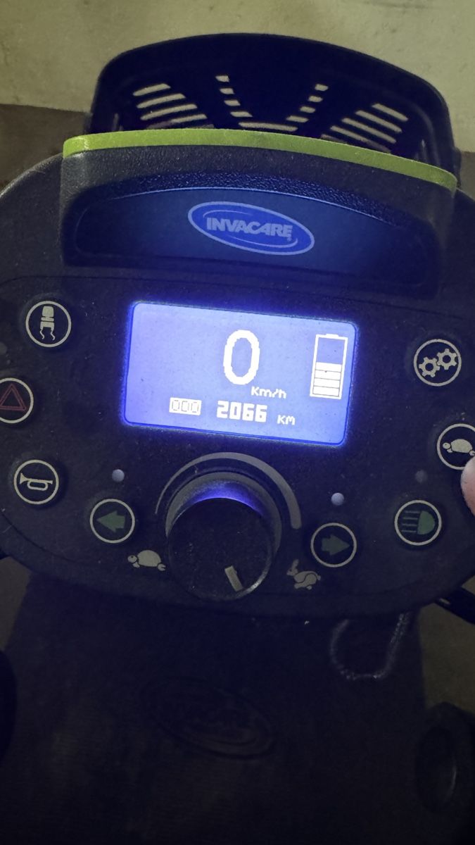 Veicoli elettrici: Elektro mobil Invacare – Usato da Basel venduto da naw_5yy2 4