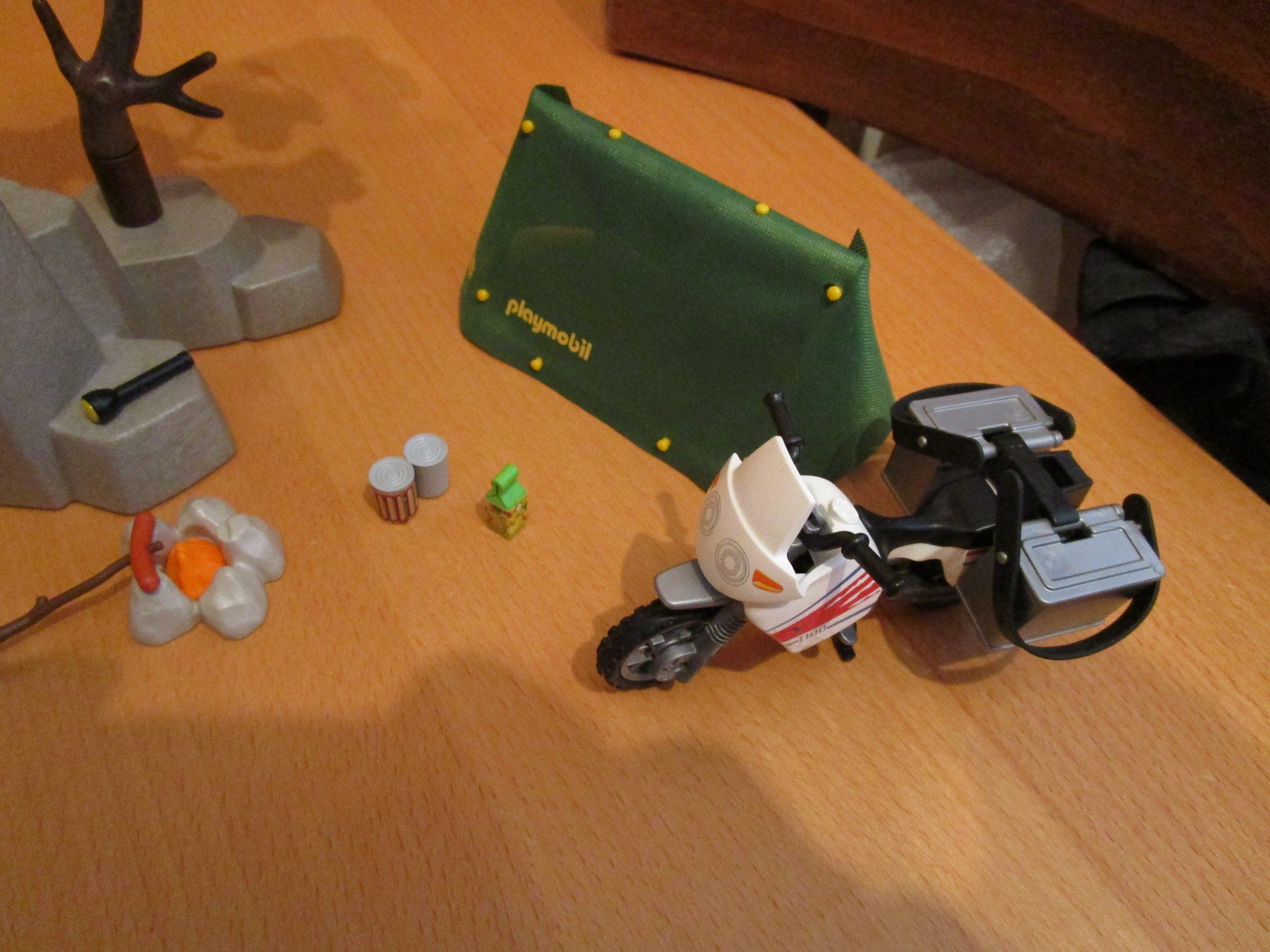 Playmobil Giocattoli: Playmobil  -  Campin Unfall mit Heli – Usato da Wetzikon ZH venduto da Storchadebar 3