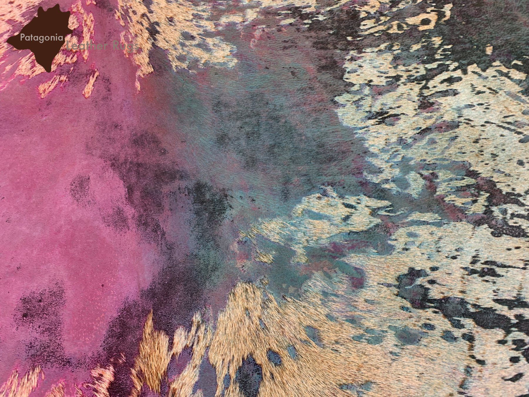 Tappeti: Kuhfell Teppich multicolored – Nuovo e nell'imballaggio originale da Arbedo venduto da patagonialeatherrugs 1