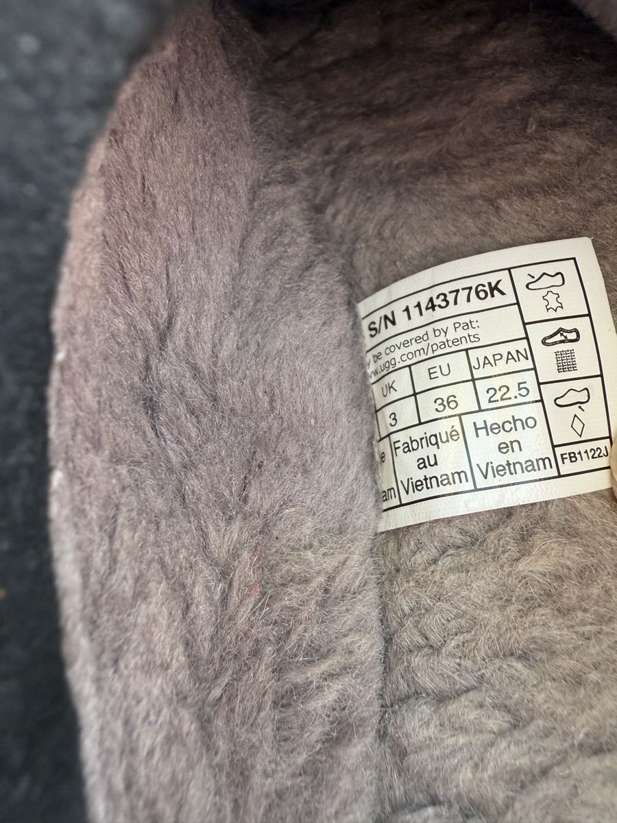 Ugg Scarpe da donna: Ugg  – Usato da Montpreveyres venduto da ahl_9hg2 2