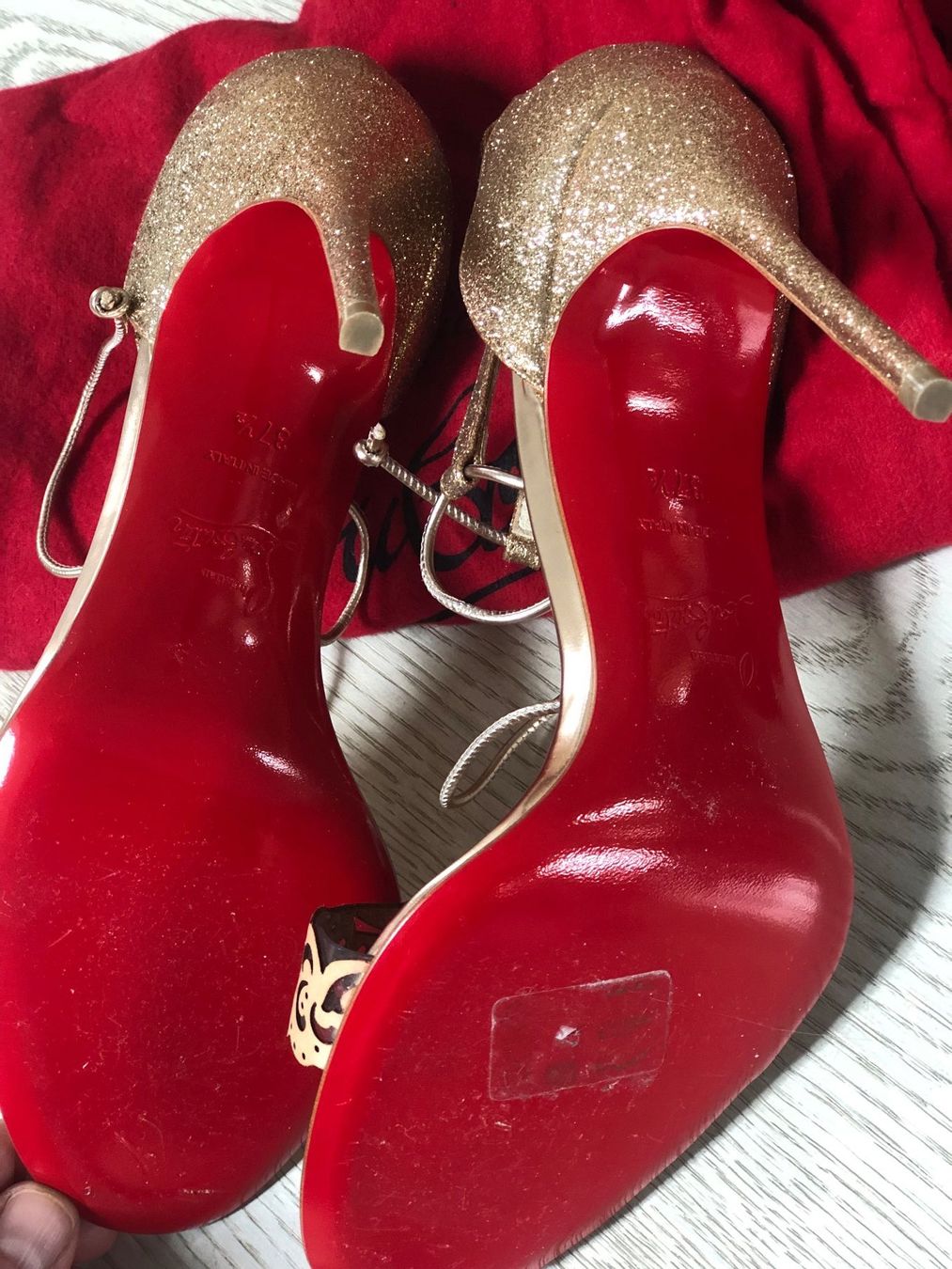 Christian Louboutin Scarpe da donna: Christian Laboutini Pumps, Gr. 37.5 – Nuovo (secondo la descrizione) da Unterägeri venduto da Lerchemeerenge 5