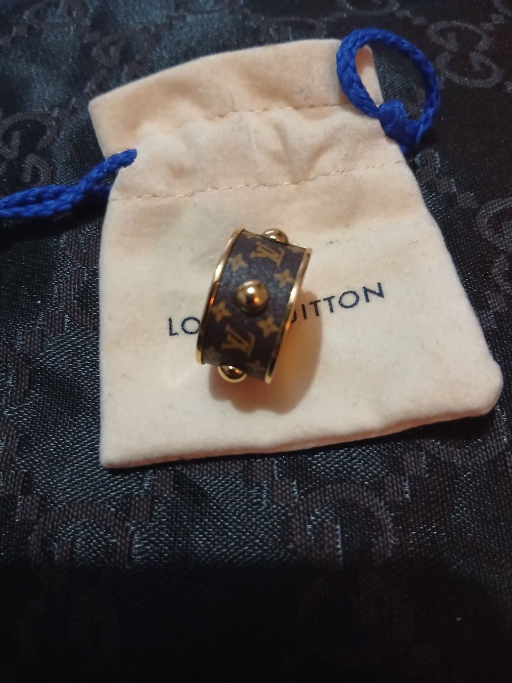 Louis Vuitton Bagues: LOUIS VUITTON bague cadenas – D'occasion à Le Grand-Saconnex par Rgt87 6