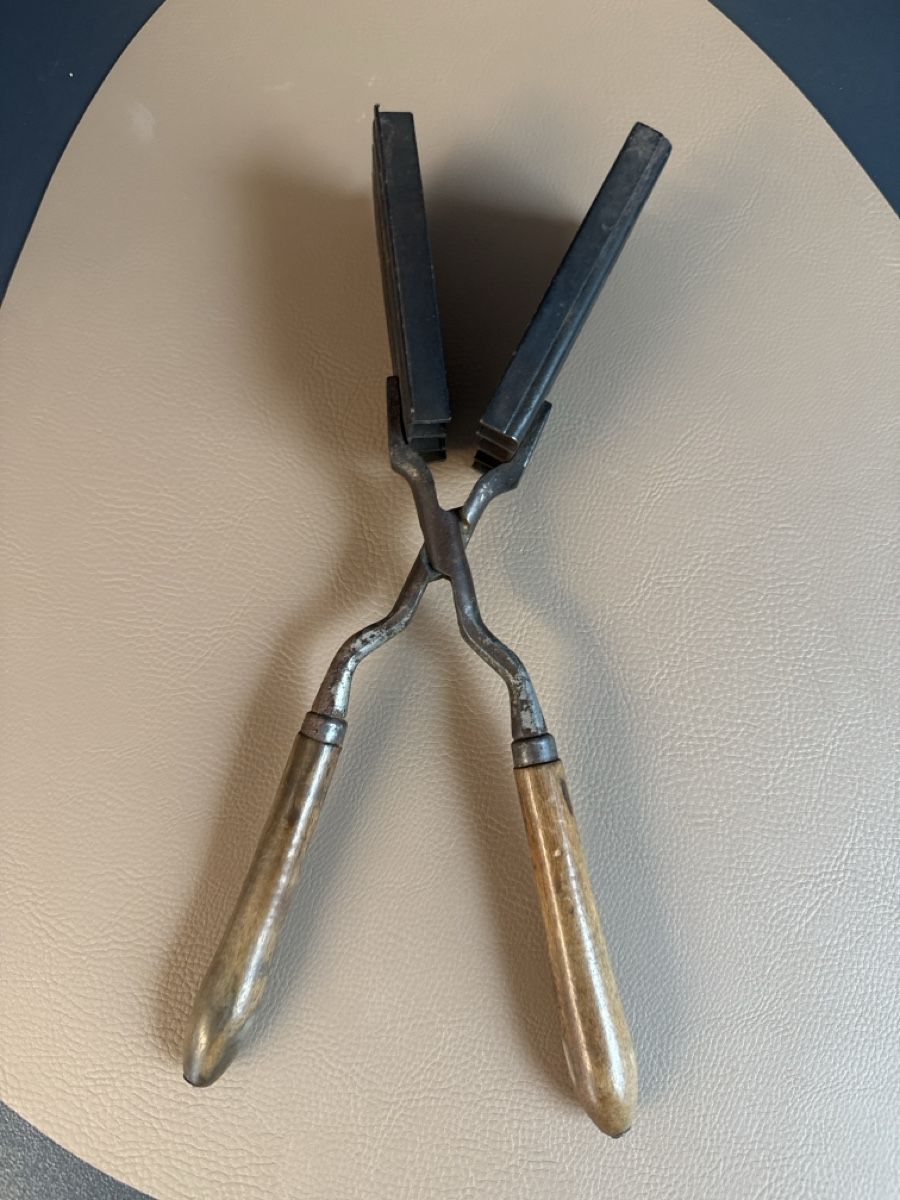 Altro per la cura dei capelli: Ondoliereisen  – Usato da Grenchen venduto da swiss.antiques