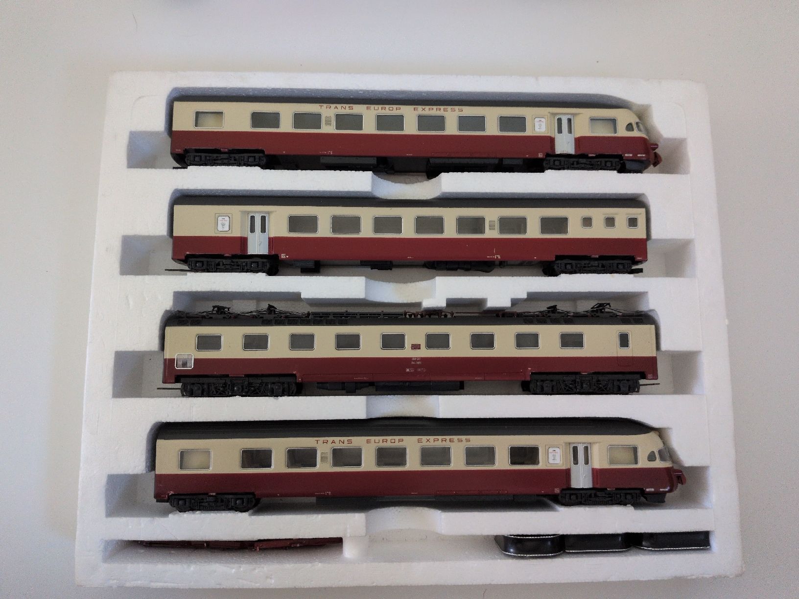 Lima Modellini di ferrovie: LIMA CISALPIN GOTTARDO Golden Series – Usato da Künten venduto da Dfog 1