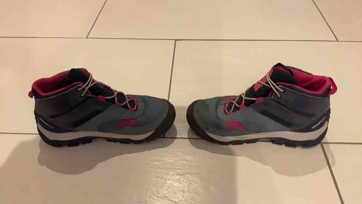 Scarpe per ragazzi: Wanderschuhe Grösse 31 Quechua – Usato da Killwangen venduto da Febre7 3