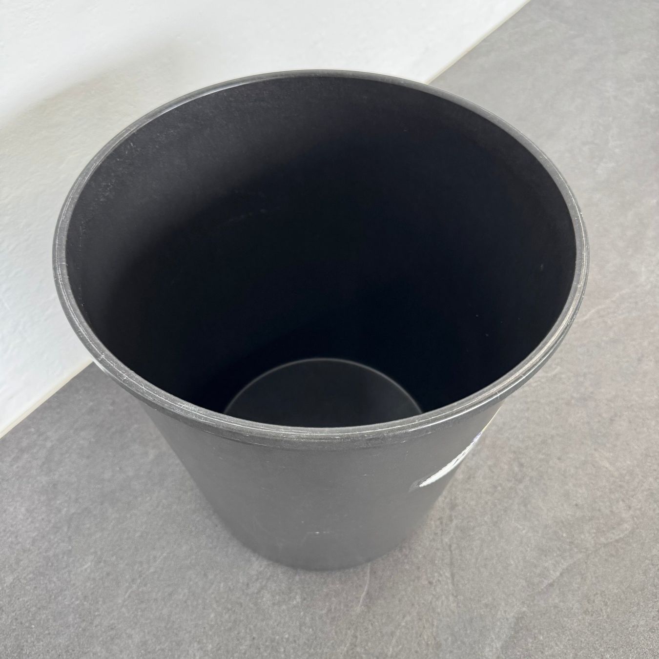 Set di tavolo e panche: Romay Brandschutz Papier-Abfalleimer Anthrazit – Usato da Schönenwerd venduto da mcofficeshop 1