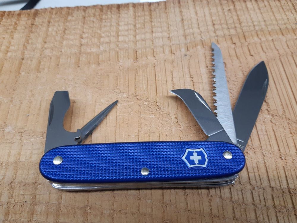 Victorinox Harvester Bugnard blau Alox | Kaufen auf Ricardo