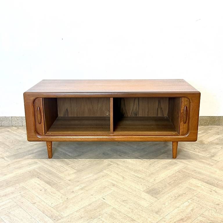 Cassettiere: Mid Century danish teak Lowboard by DYRLUND – Usato da basel venduto da vintory.ch 3