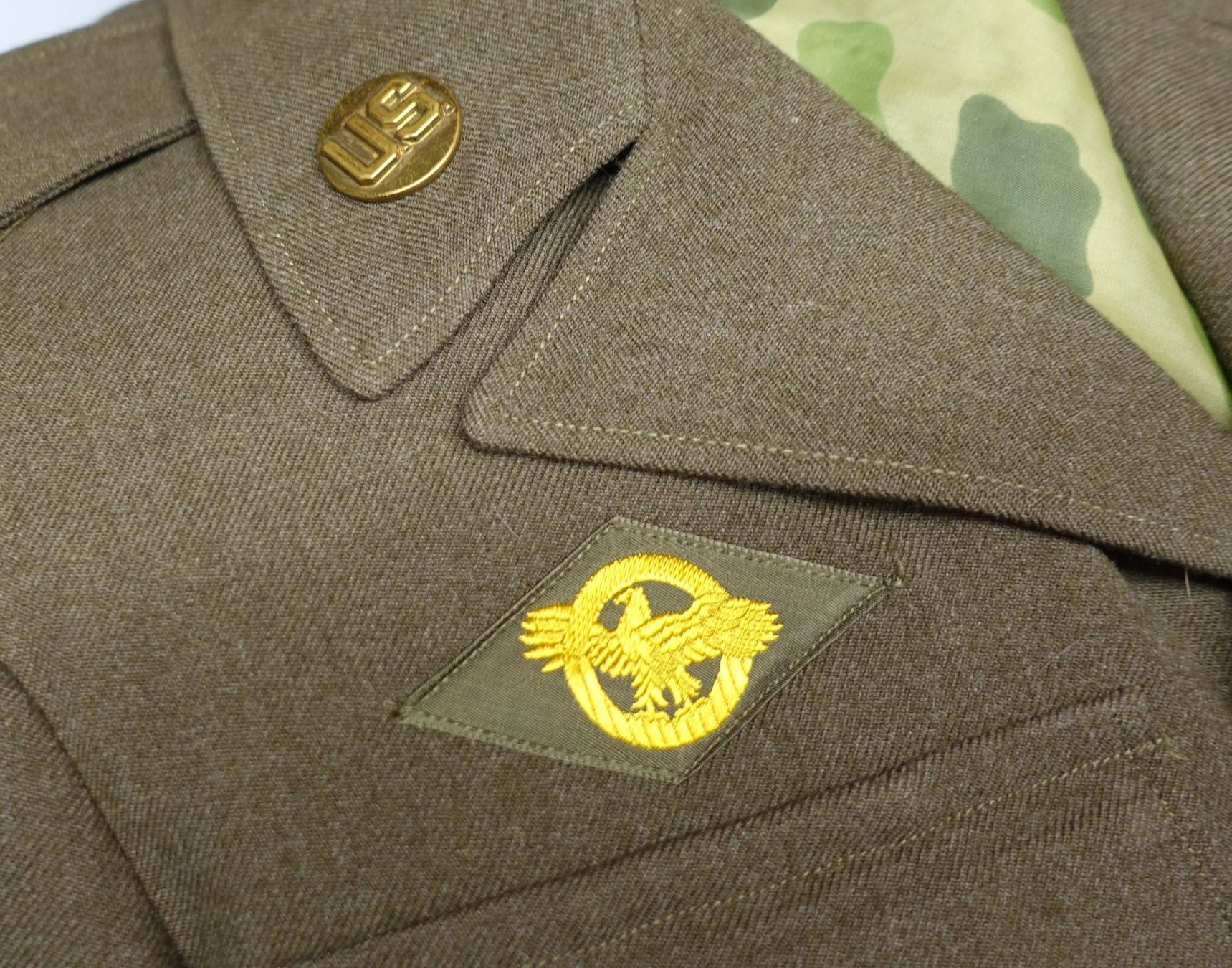 Uniformi: US Army Uniform Ike Jacket Panzer 11th Armored Div.  2. WK – Usato da Kappelen venduto da Marmoe 6