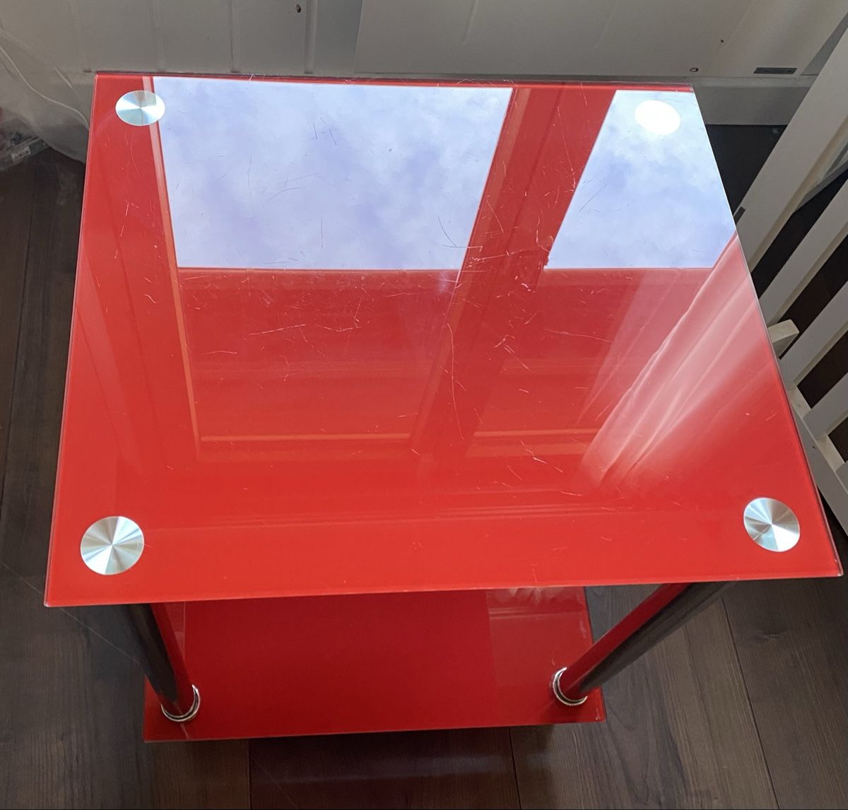 Tables de nuit: Table en verre – D'occasion à Le Vaud par DianeDel