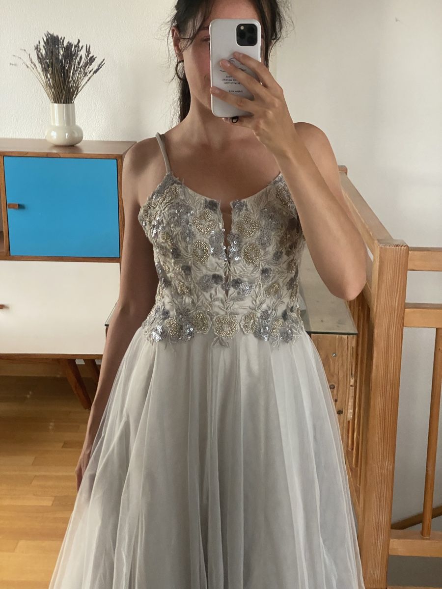 Kleider: Abendkleid grau Grösse 34 xs – Gebraucht aus Thun von thersa01 2