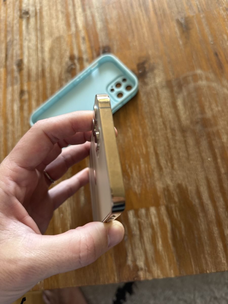 Apple Handys / Smartphones: Apple iPhone 12 Pro Or – Gebraucht aus Pully von Stephpa1009 2