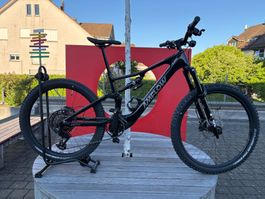 Das neue Amflow PX Carbon Black Avinox M2S ( Grösse : L )