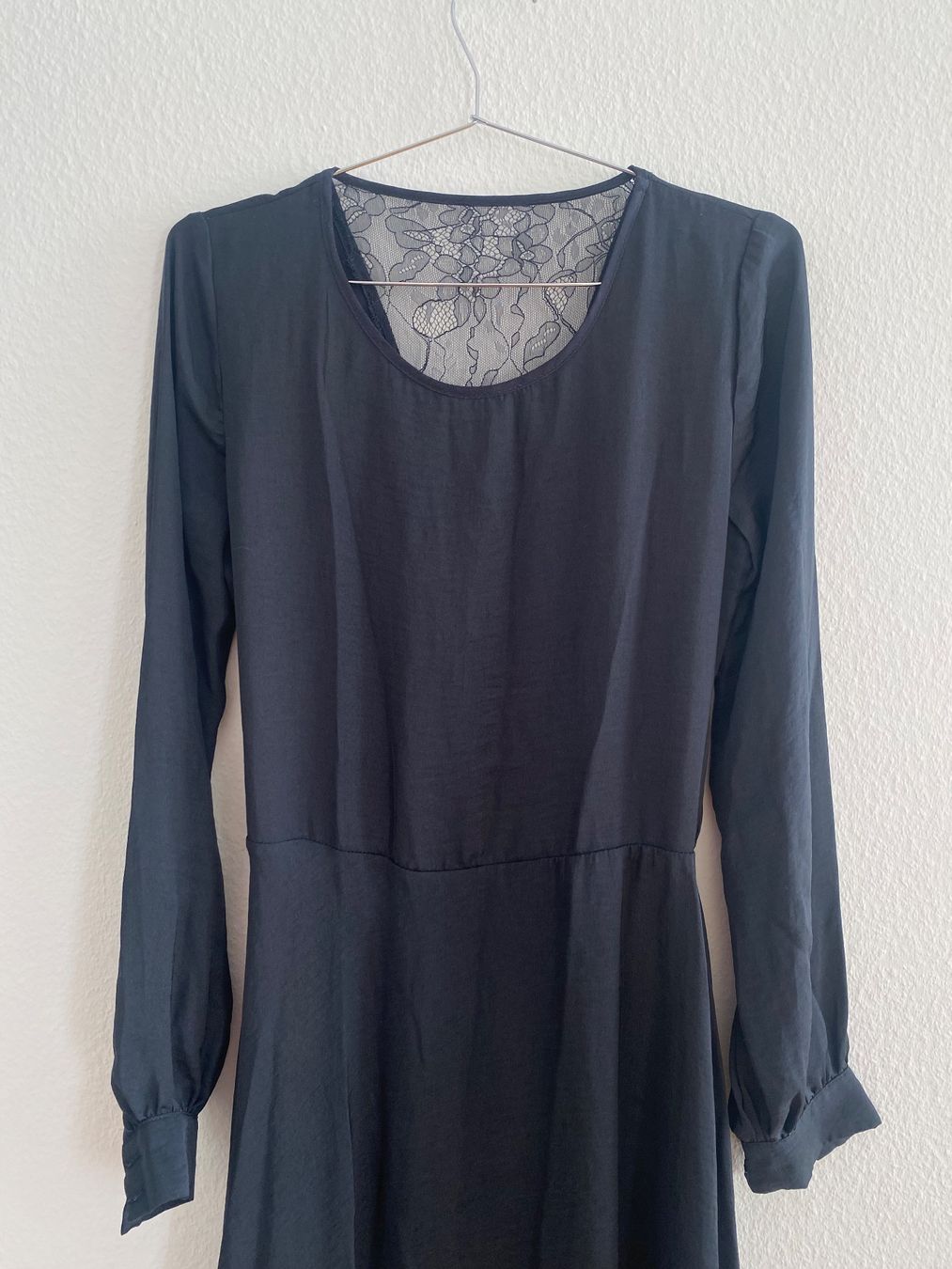 Vestiti: Robe noire taille XS – Usato da Lausanne venduto da Bluefireteam 2