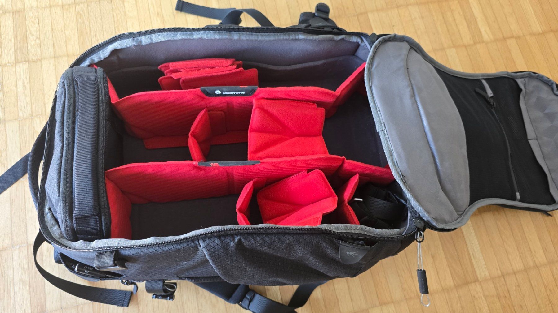 Manfrotto Sacs à dos: Manfrotto Pro Light Flexloader, professioneller Fotorucksack – D'occasion à Stäfa par oakster 1