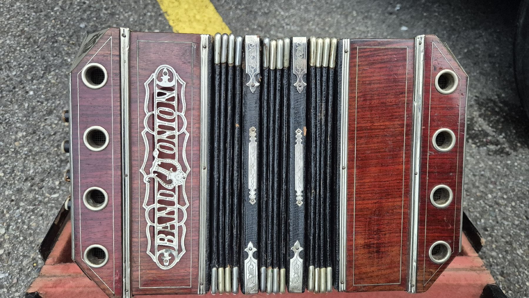 Strumenti musicali: Antike Handorgel – Usato da Rämismühle venduto da beni0010