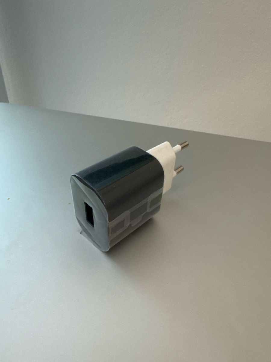 Caricabatterie: Amazon Netzteil 5W USB-A – Usato da Eglisau venduto da 1fh_s9l8
