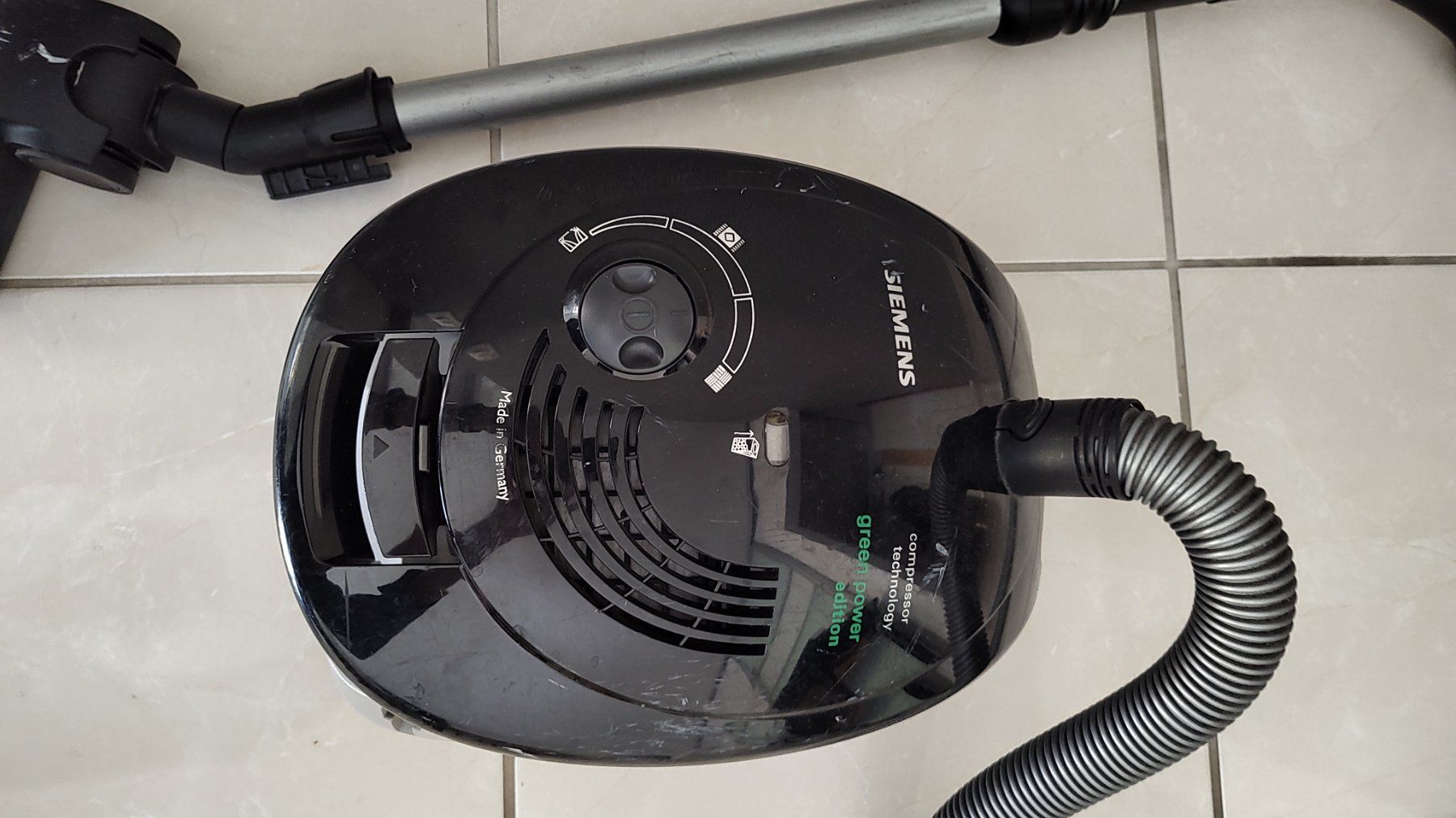 Siemens Aspirapolveri & Accessori: Siemens Staubsauger – Usato da Basel venduto da gia_7fm9 2