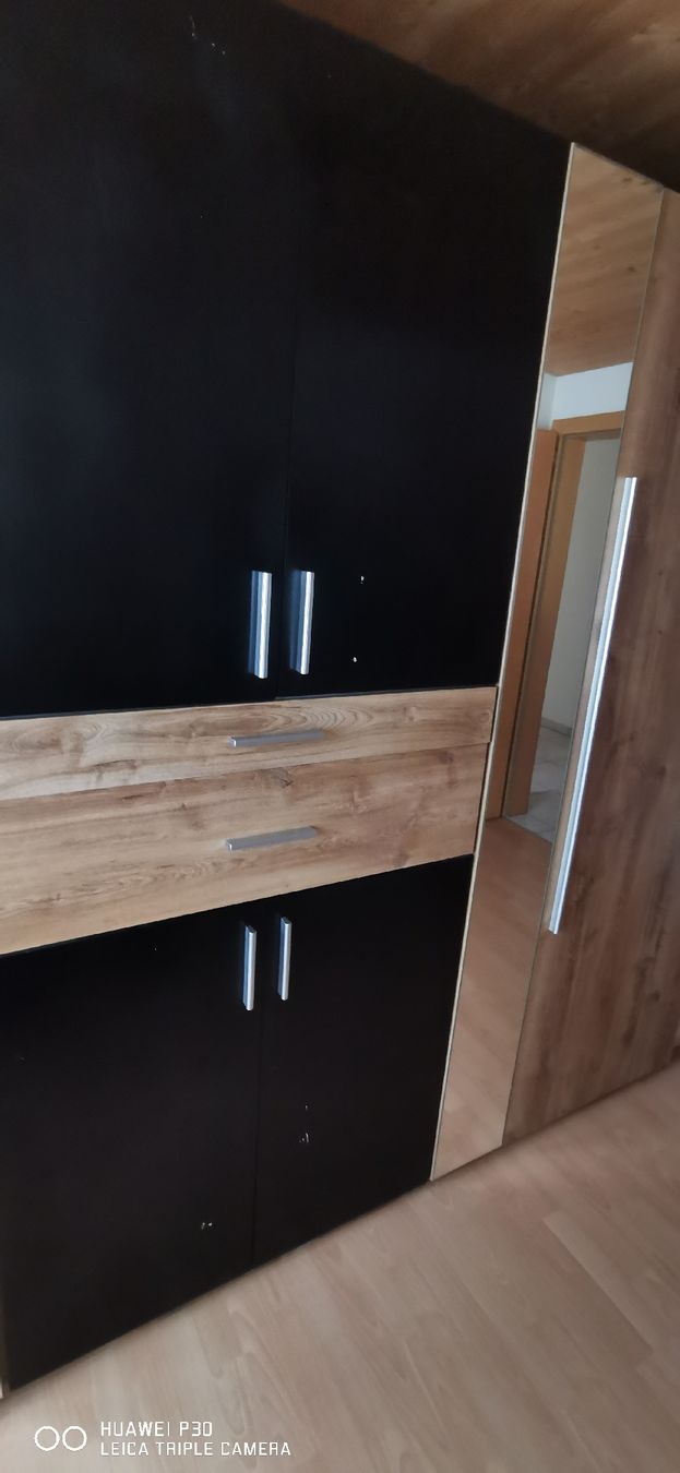 Conforama Armadi: Kleiderschrank mit Spiegel-Türen – Usato da Sachseln venduto da BrownSwiss6 1