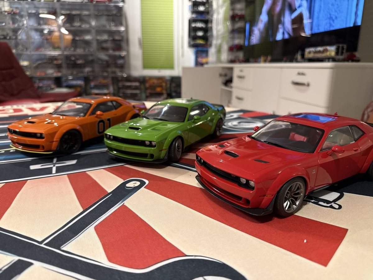 Dodge Modellini d'auto: Dodge Challenger SRT Demon, rot, Modellauto, 1:18, Top! – Nuovo (secondo la descrizione) da Basel venduto da Zomeg 6