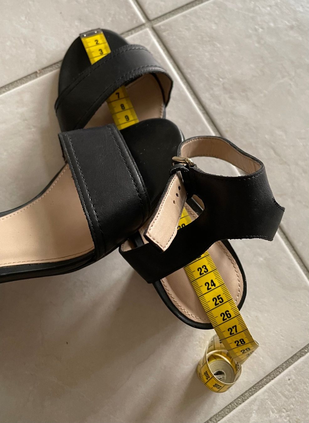 Scarpe da donna: Schwarze echt Leder Sandalen NEU – Nuovo (secondo la descrizione) da Etoy venduto da Diadefin 3