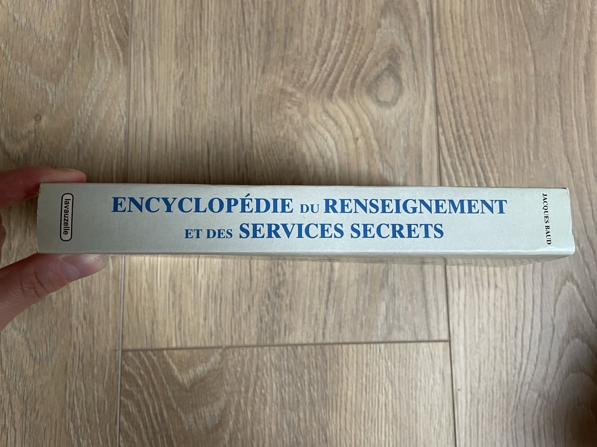 Livres: Encyclopédie du Renseignement et des Services Secrets – D'occasion à Lonay par ju-71 1