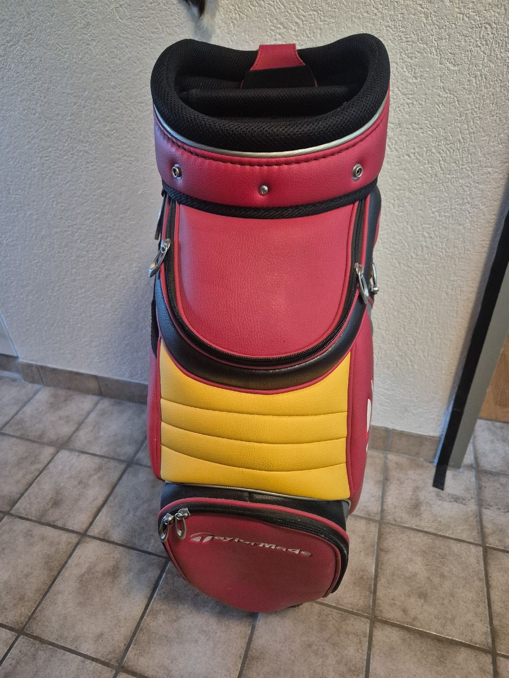 Taylor Made Borse: Taylor Made Golftasche – Nuovo (secondo la descrizione) da Stettlen venduto da Waldwichtel 1