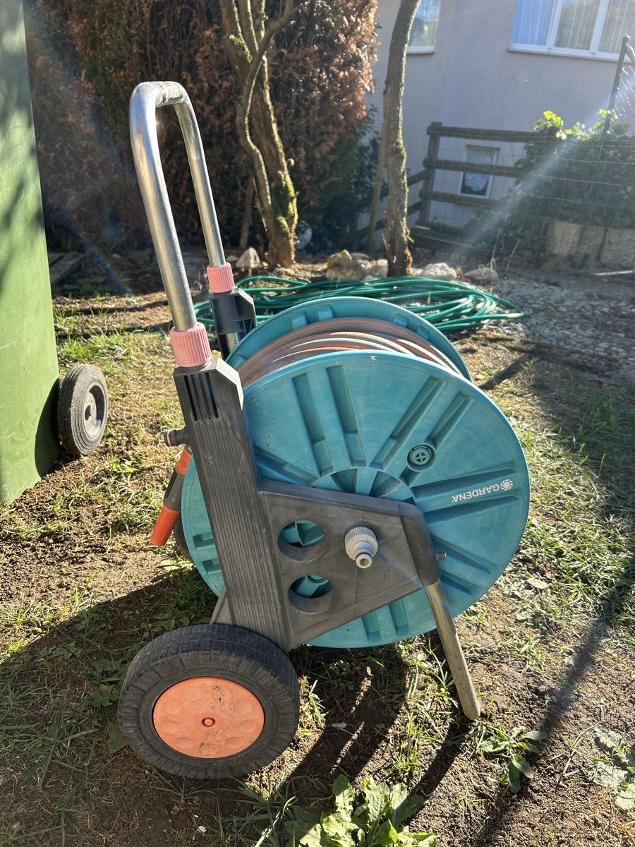 Gardena Tuyaux & tubes: Gardena Schlauchwagen – D'occasion à Bözen par Feel_pink