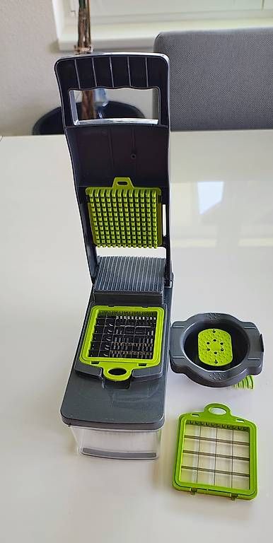 Küchengeräte: Gemüseschneider - Würfelschneider - vegetable chopper dicer – Gebraucht aus Bülach von Surbetone 2