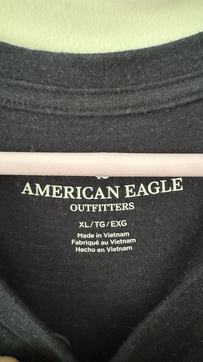 American Eagle T-shirt: American Eagle T-Shirt XL Navy – Nuovo e nell'imballaggio originale da Corsier GE venduto da Arca_ReLife 2