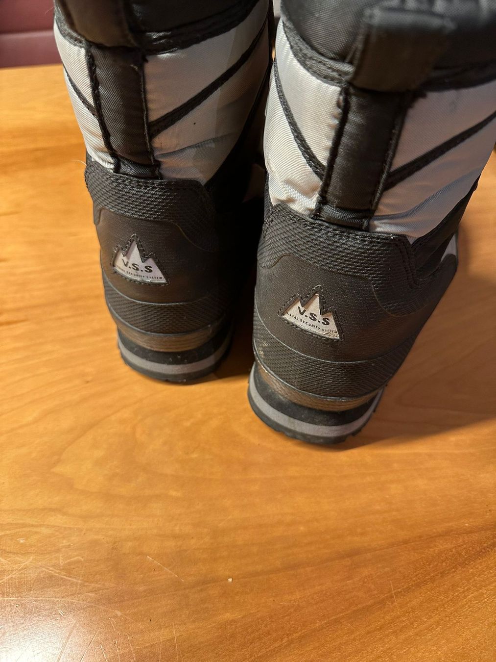 Scarpe da uomo: Everest Watertex Winterschuhe Grösse 43 – Nuovo (secondo la descrizione) da Burgdorf venduto da interstellar2 3