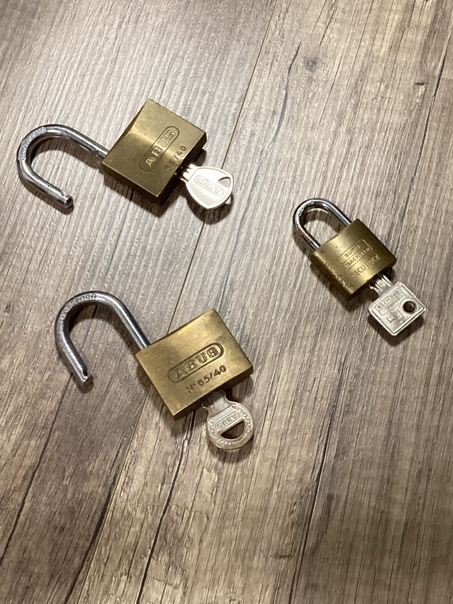 Cadenas: vorhängeschlösser – D'occasion à gretzenbach par mic_cvj6