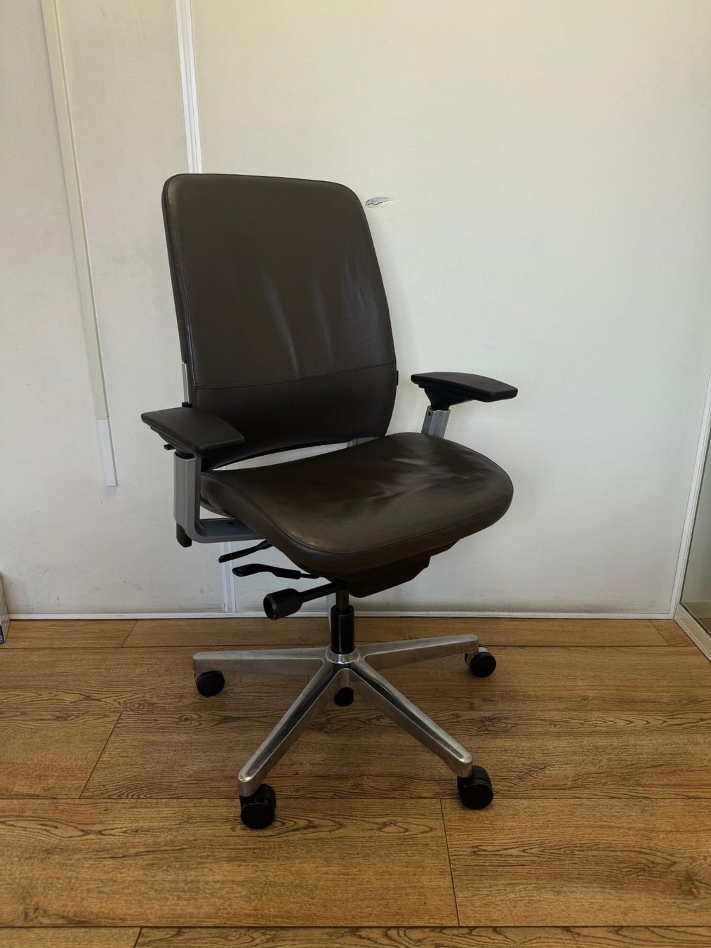 Steelcase Stühle: Steelcase Amia Leather – Gebraucht aus Purmerend von Offeco 1