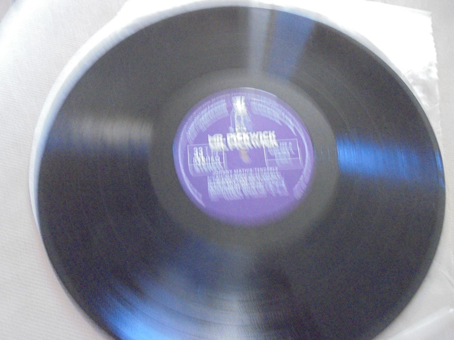 Dischi in vinile: Johnny MATHIS " Tenderly " LP Frankreich – Usato da Crissier venduto da Promopost 3
