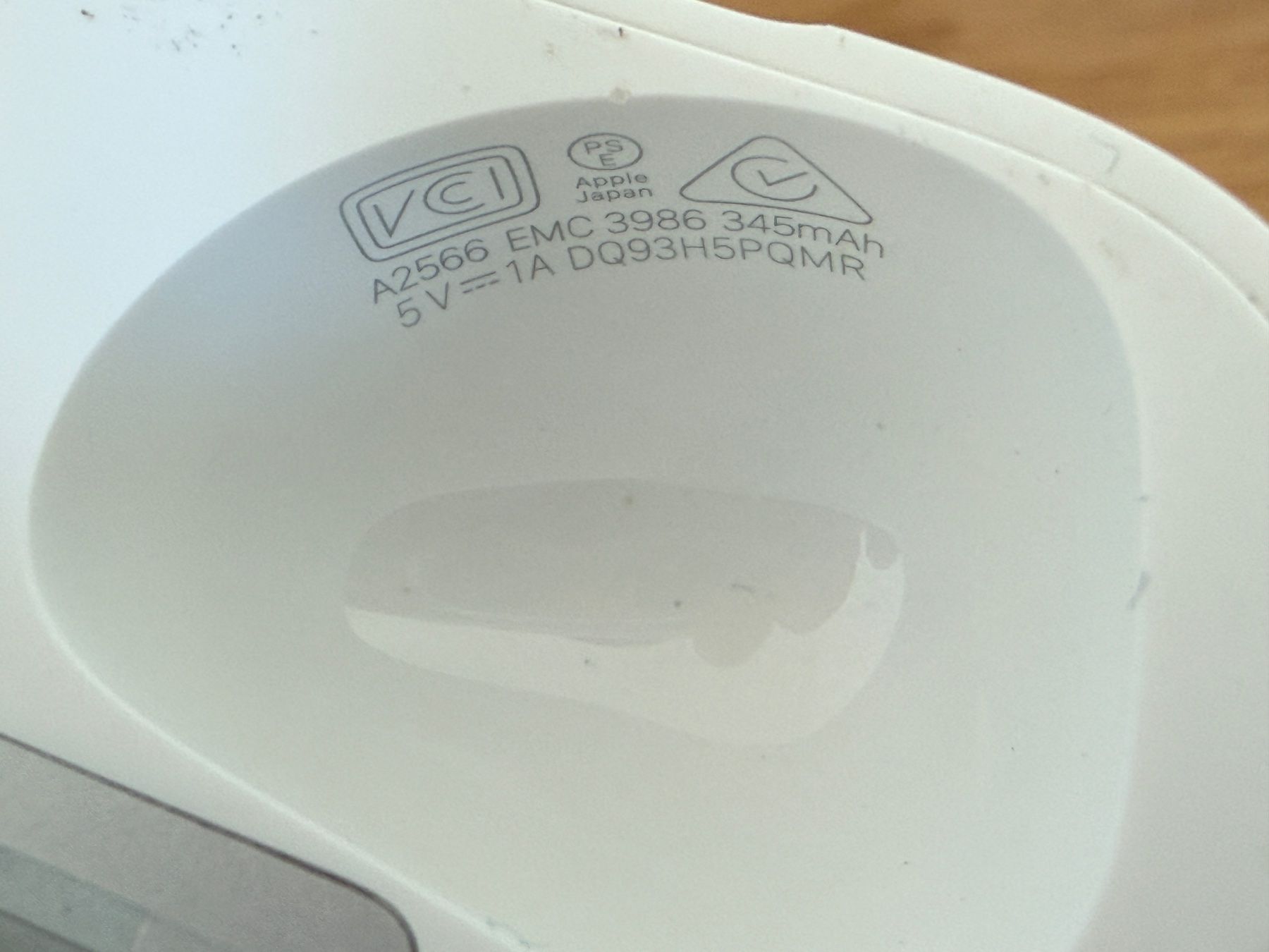 Apple Cuffie: APPLE AirPods 3 Charging Case – Usato da Lausanne venduto da Nine1982 3