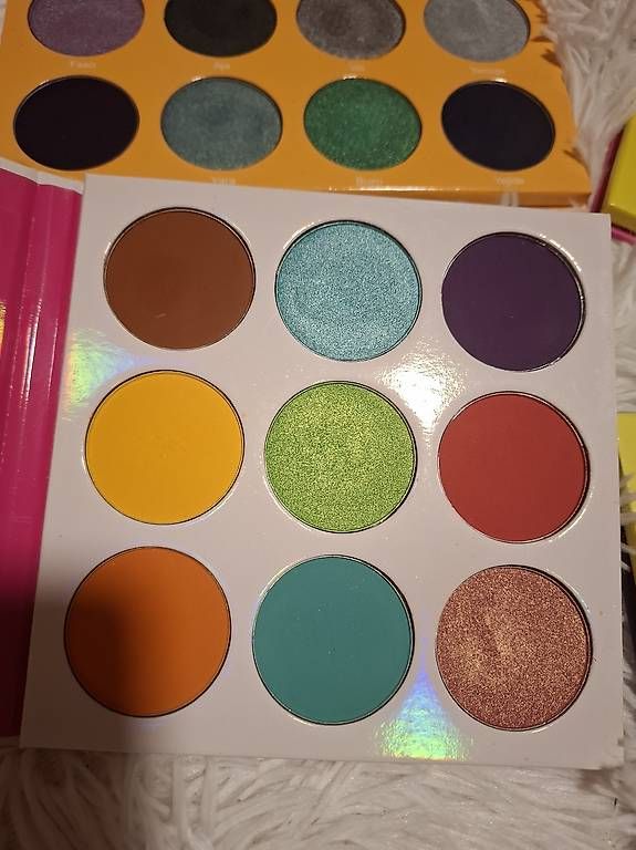 Make-up: 4 Eyeshadow palette by Juvia's  – Usato da Hochdorf venduto da gal_w9hk 3