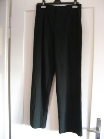 Hose schwarz Pull & Bear Gr. M