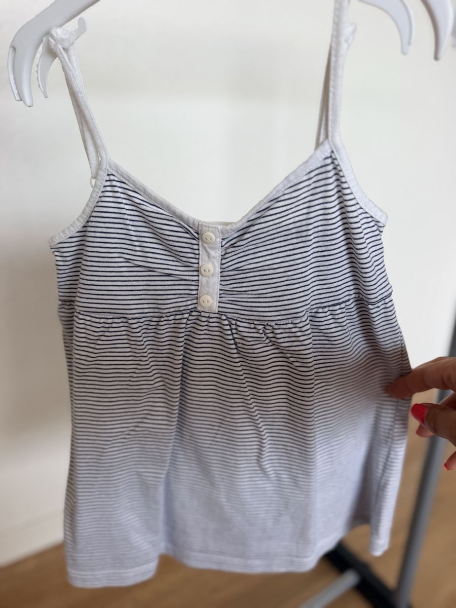 Camicette, T-shirt & Top: Top rayé fille taille 116 – Usato da Villars-le-Grand venduto da Eva_1986