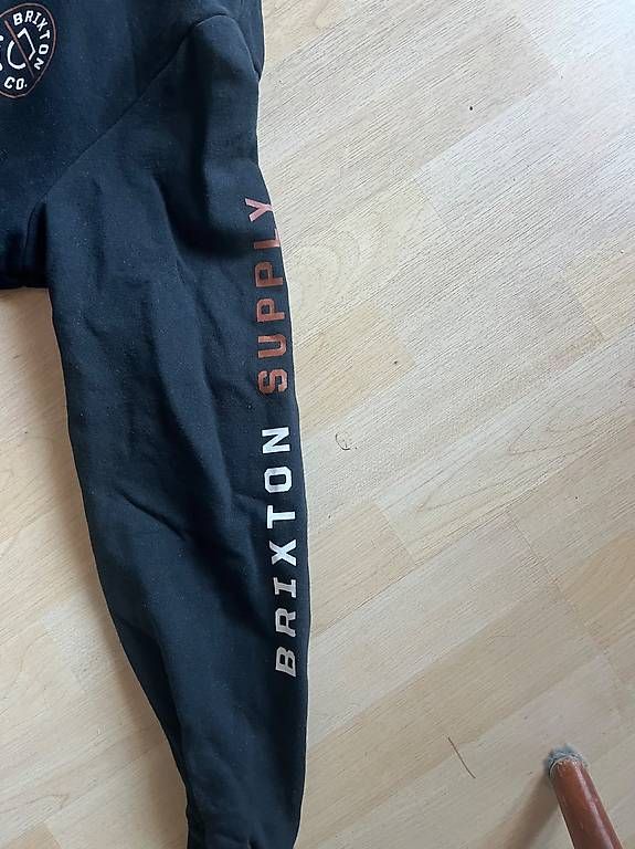 Maglioni & Felpe: Brixton Hoodie ? schwarz ? Größe M – Usato da Spiez venduto da pas_529d 1