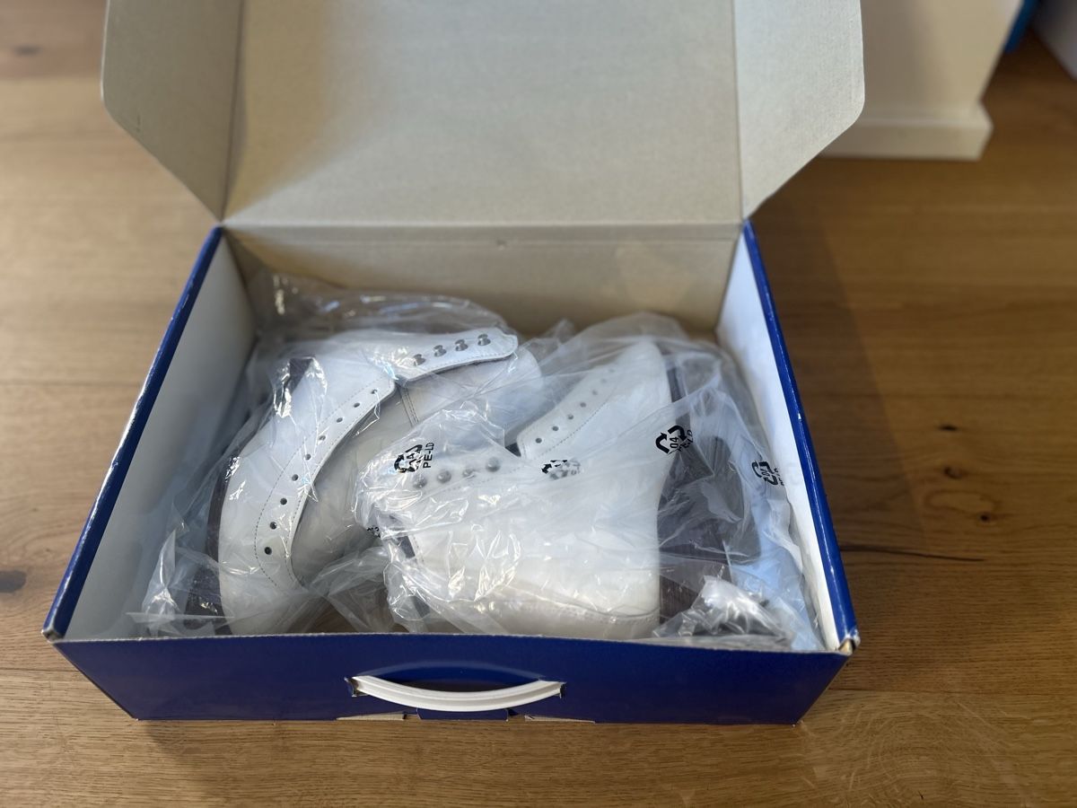 Pattini da ghiaccio: Riedell Schlittschuhe Diamond Eiskunst Eislauf Gr. 34 NEU – Nuovo e nell'imballaggio originale da Aesch ZH venduto da bolozo 3